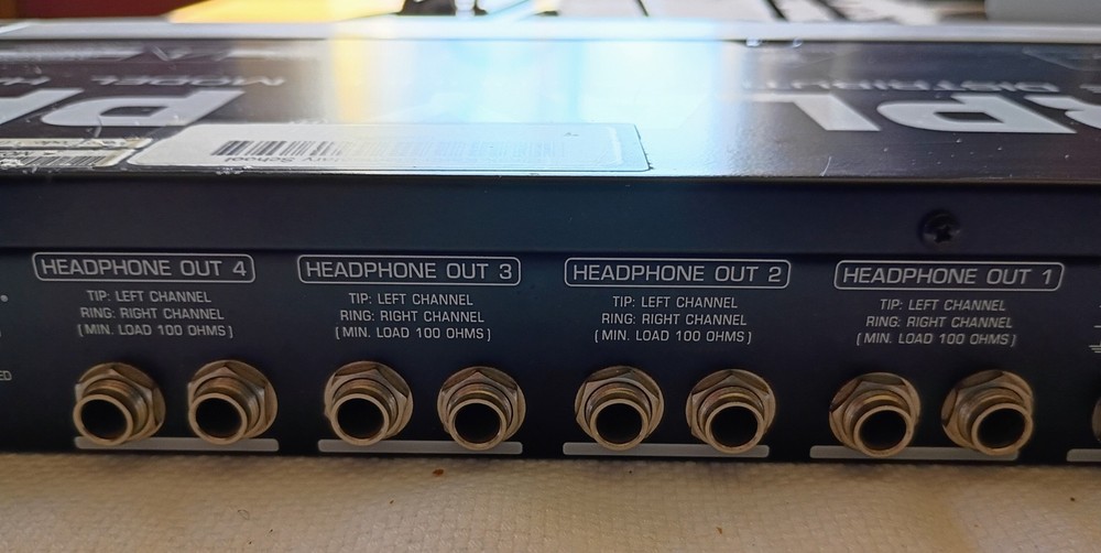 Behringer PowerPlay Pro HA4600 4-Channel Headphone Distribution Amplifier Model