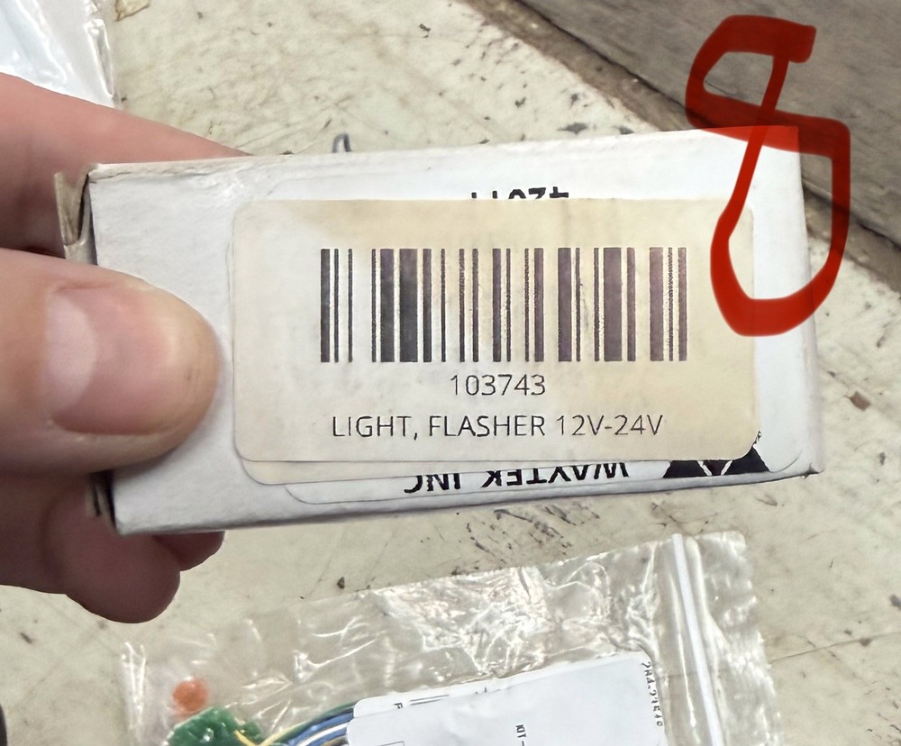 Light, Flasher-12v-24v, Part# 103743