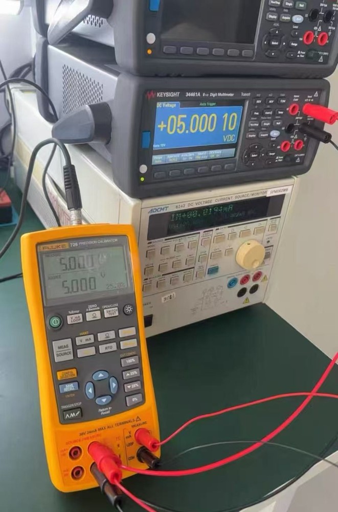 Fluke 726 Precision Multifunction Process Calibrator