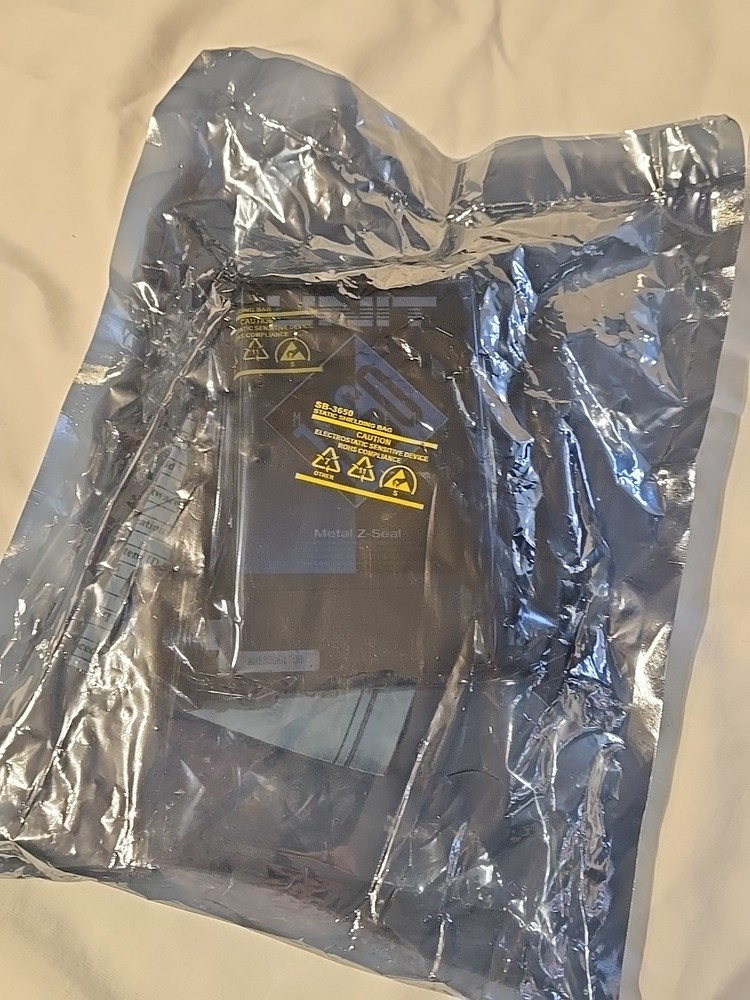 UNIT Instruments UFM-1660 Mass Flow Controller, 300 SCCM, SiH4 (Silane)