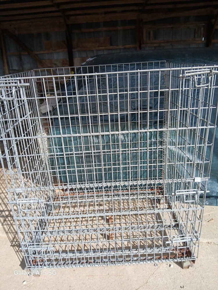 Collapsible Wire Container