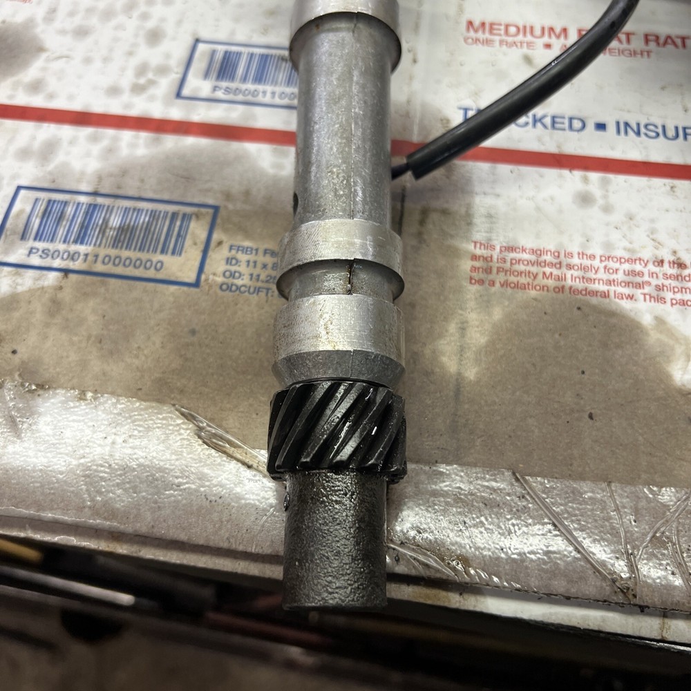 Prestolite marine V8 engine distributors