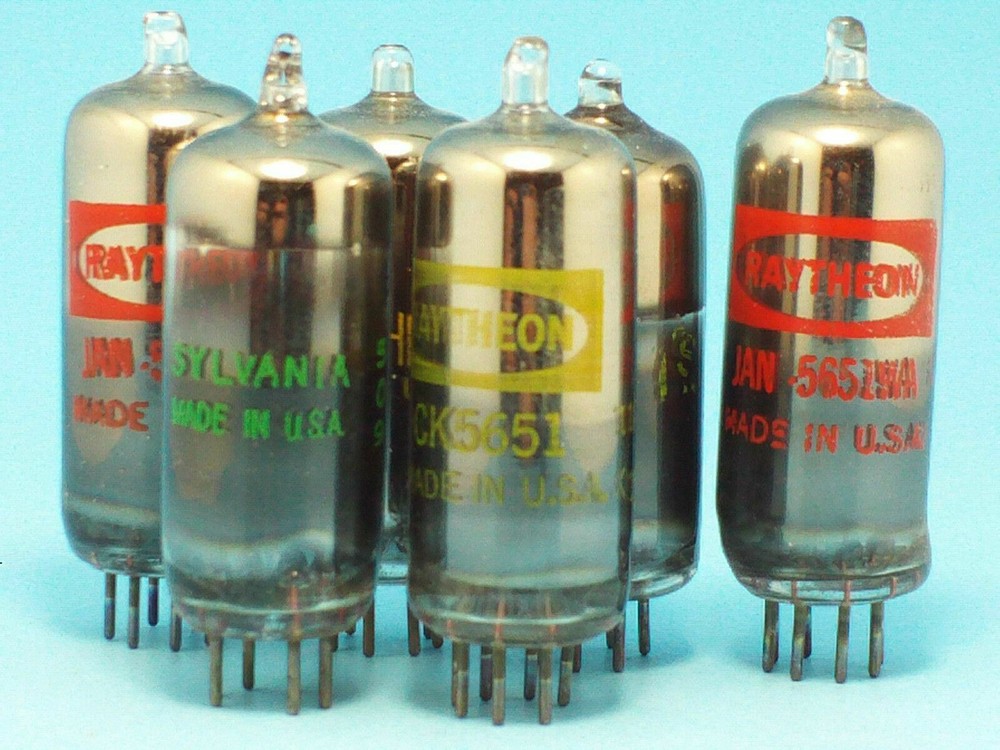 RAYTHEON 5651 tube quantity (1) mil spec