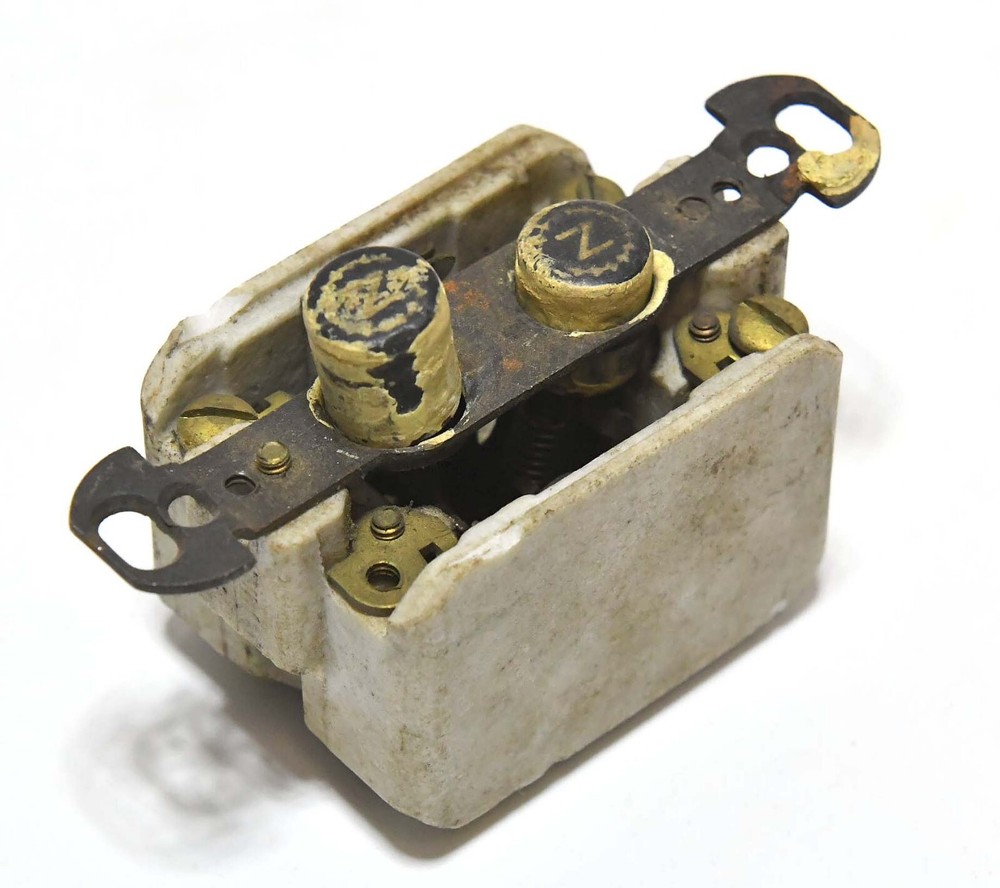 VINTAGE DOUBLE POLE PUSH BUTTON SWITCH #3