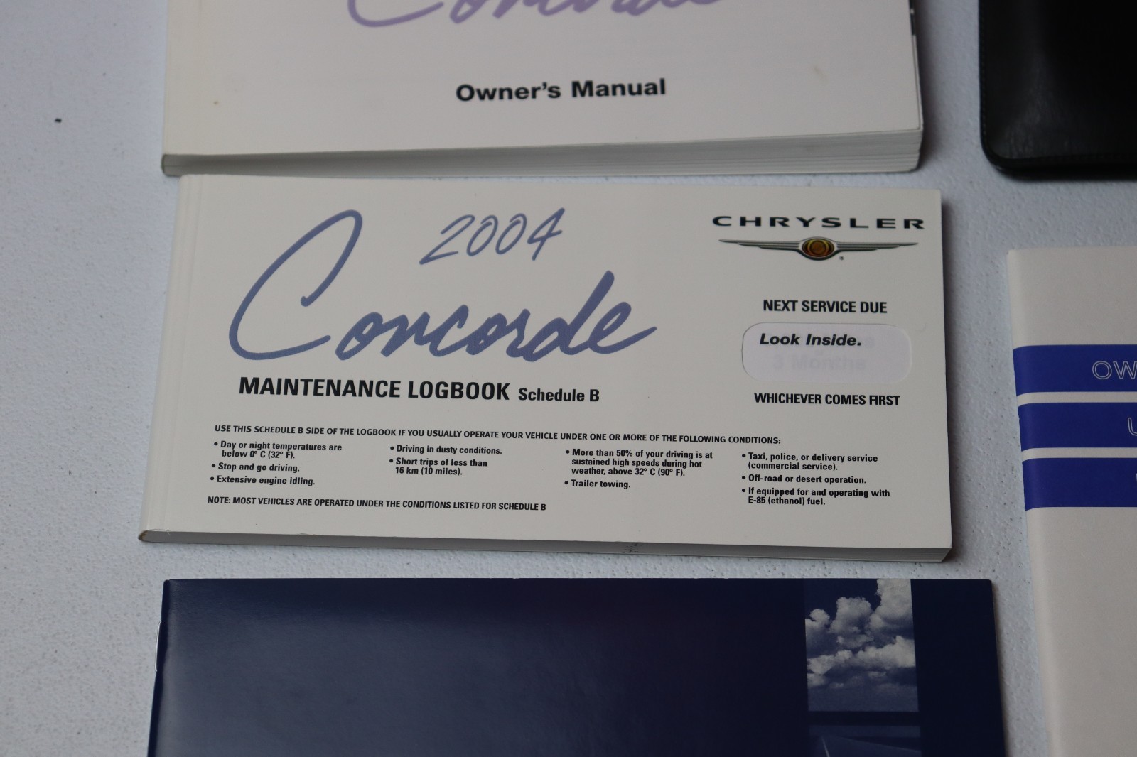 2004 CHRYSLER CONCORDE OWNERS Manual Complete Set W/ Case and Supplements