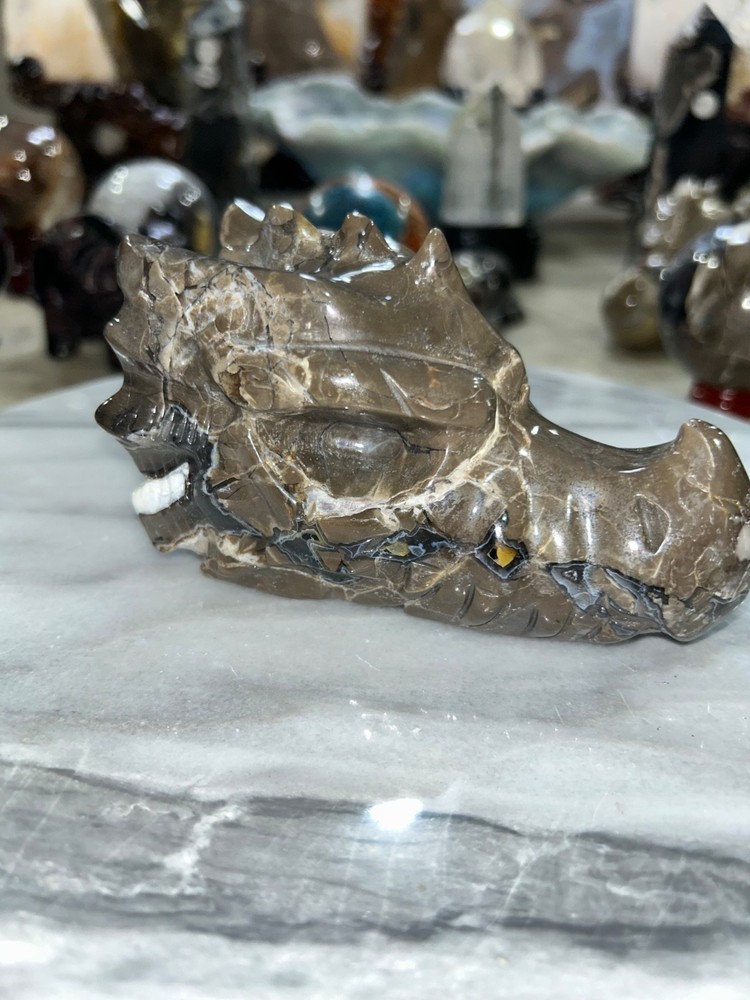 Volcano agate UV reactive Dragon skull carving