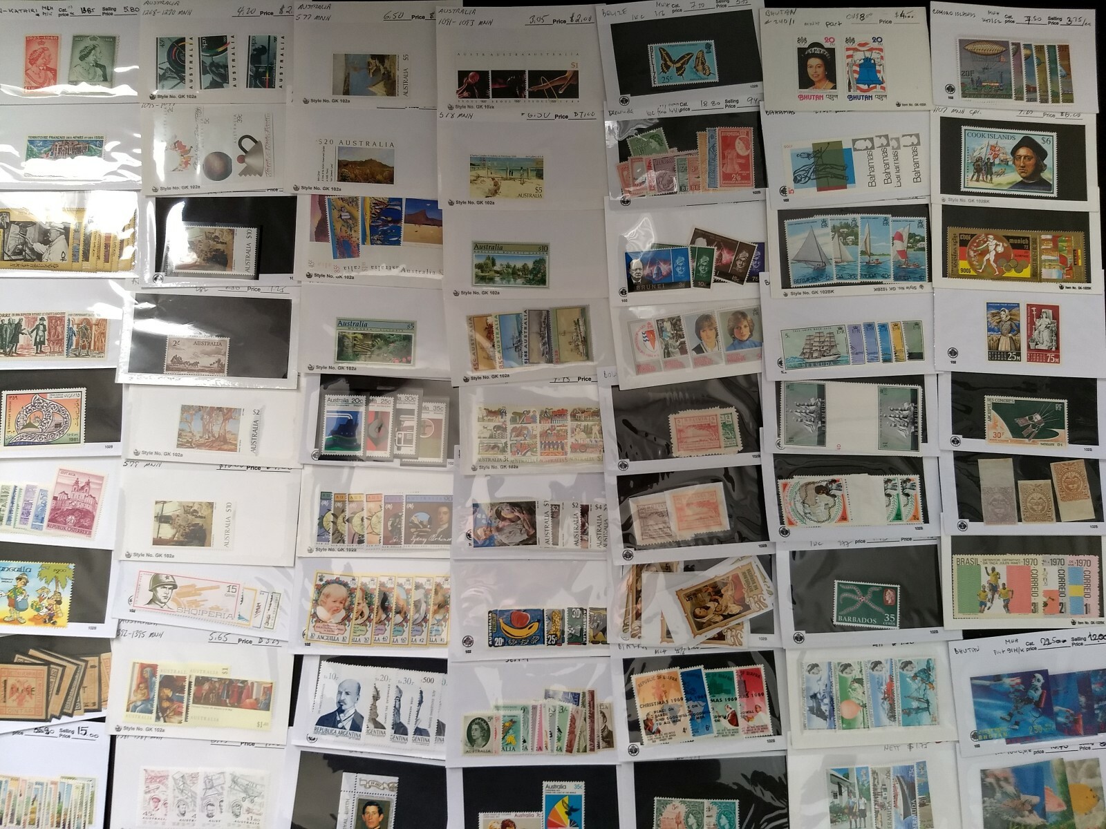 Worldwide Stamp Collection MNH - 600 Different from 100 Countries in Full Sets