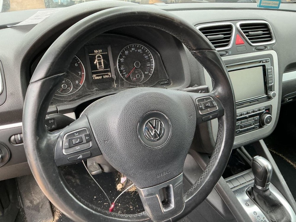 EOS 2012 Glove Box 4962065