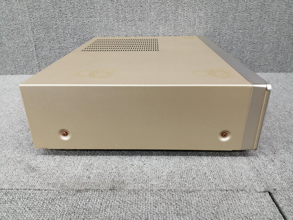 MARANTZ SA8400F SACD player