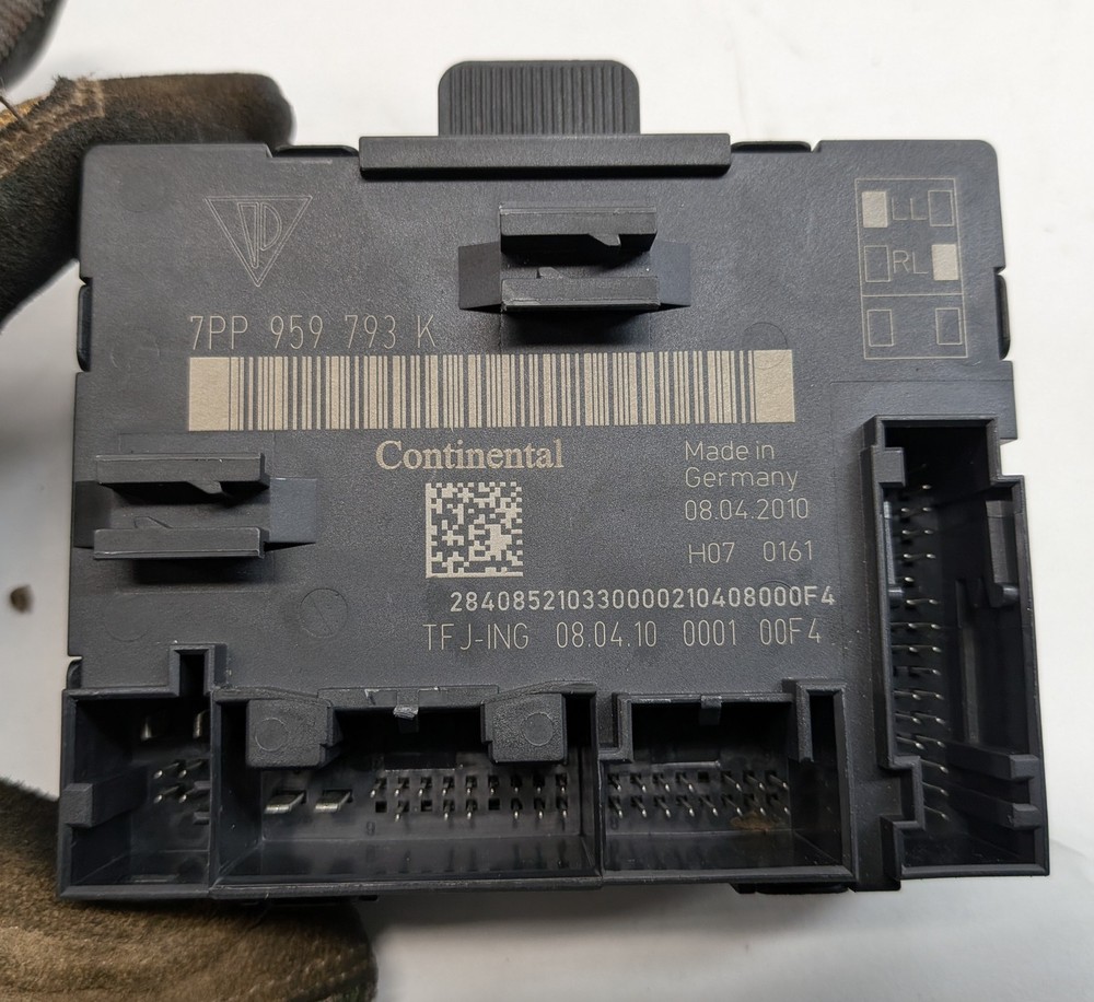 2011 PORSCHE CAYENNE (958) FRONT RIGHT PASSENGER DOOR CONTROL MODULE