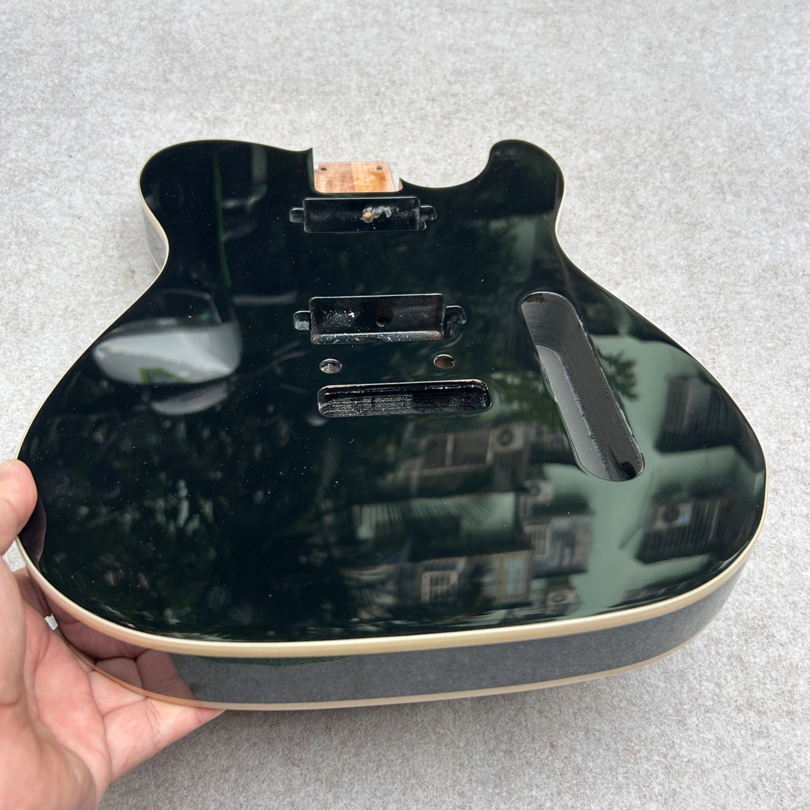 Guitar Body Tele Alder wood HH black 4.95 LBS Tremolo Bridge