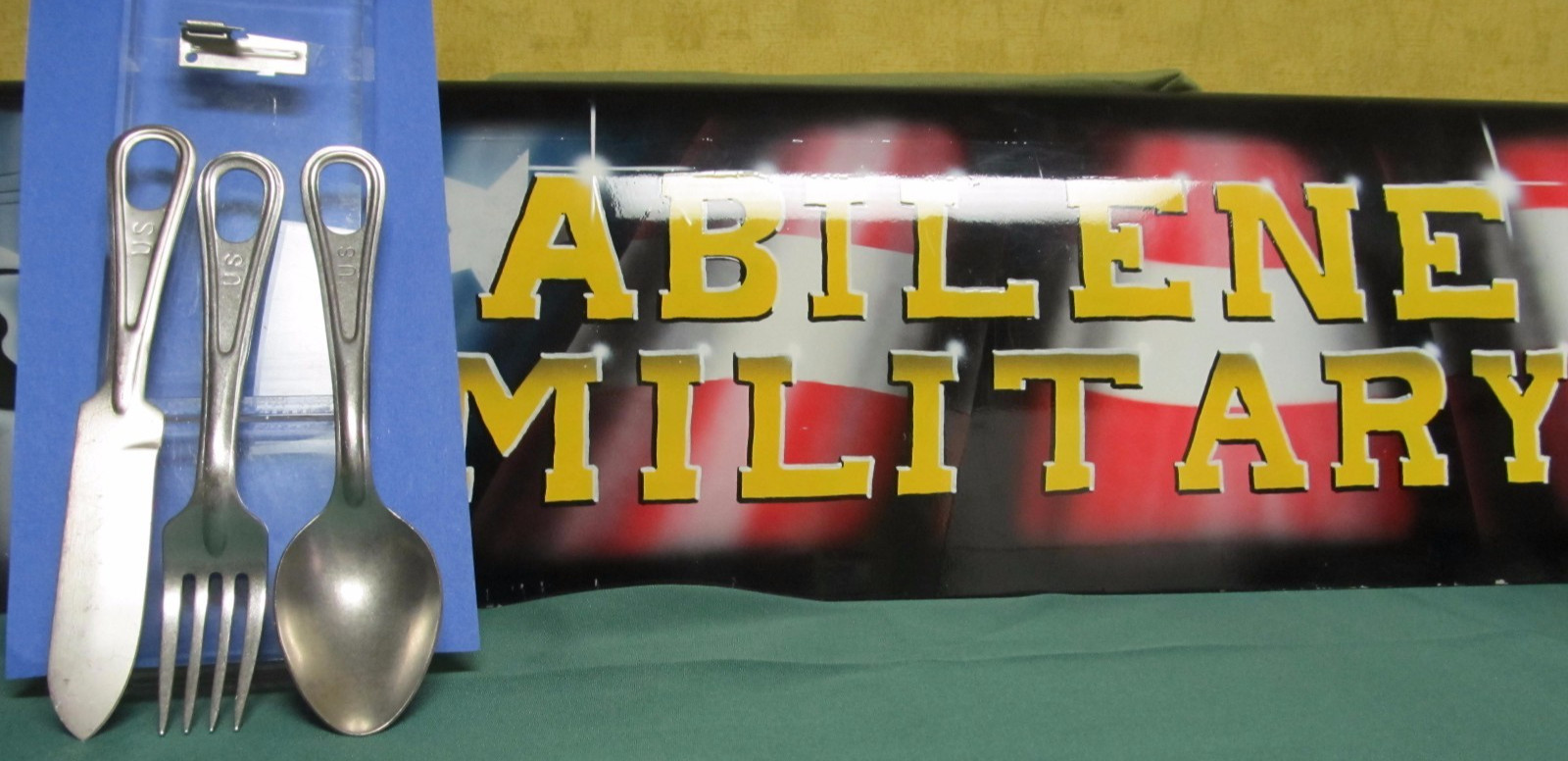 US GENUINE GI MILITARY MESS KIT UTENSIL SET P-38 NEW OLD STOCK KNIFE FORK SPOON