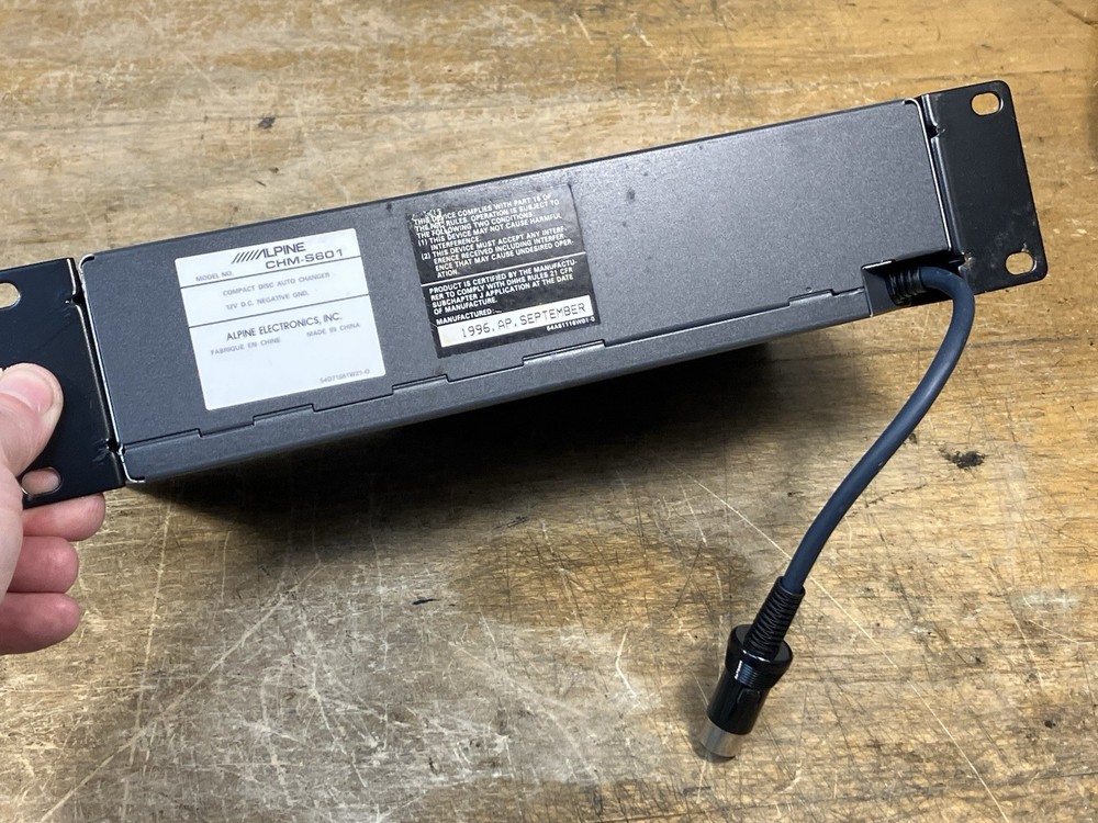 Alpine Electronics 6-CD Auto Changer Model CHM-S601 UNTESTED