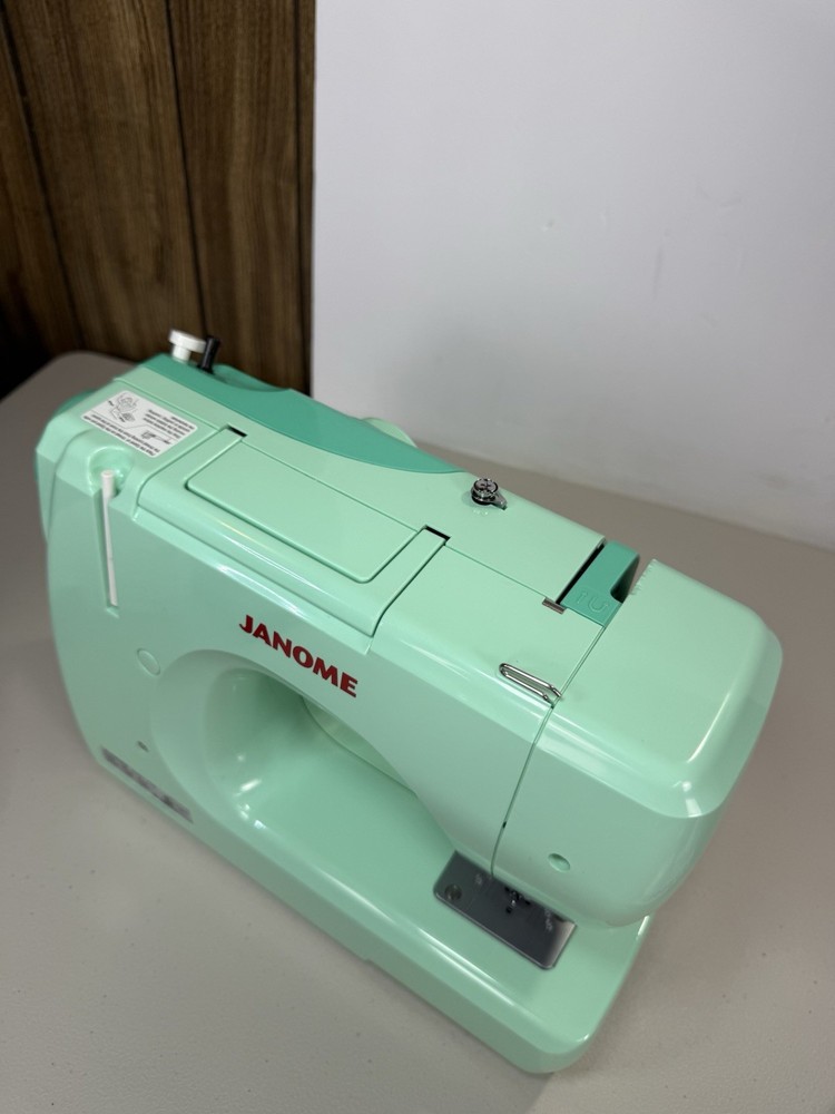 Janome Hello Kitty Sewing Machine Model 11706 | Missing Cord Pedal