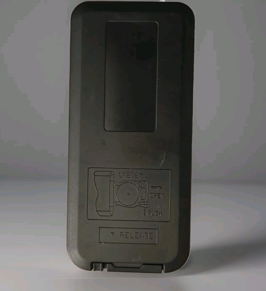 Premier Stereo Universal Small Remote With Battery - Tested