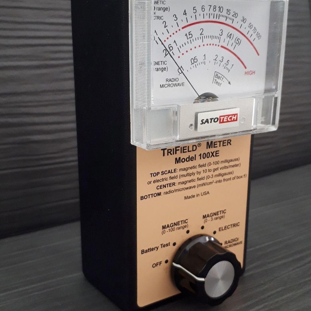Trifield EMF Meter 100XE Magnetic Used
