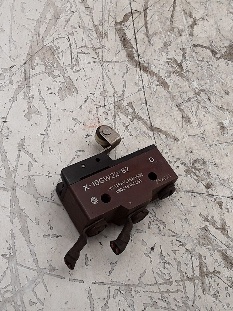 Omron X-10GW22 B7 Microswitch
