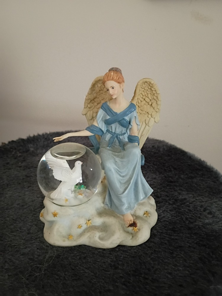 Angel Snow Globe