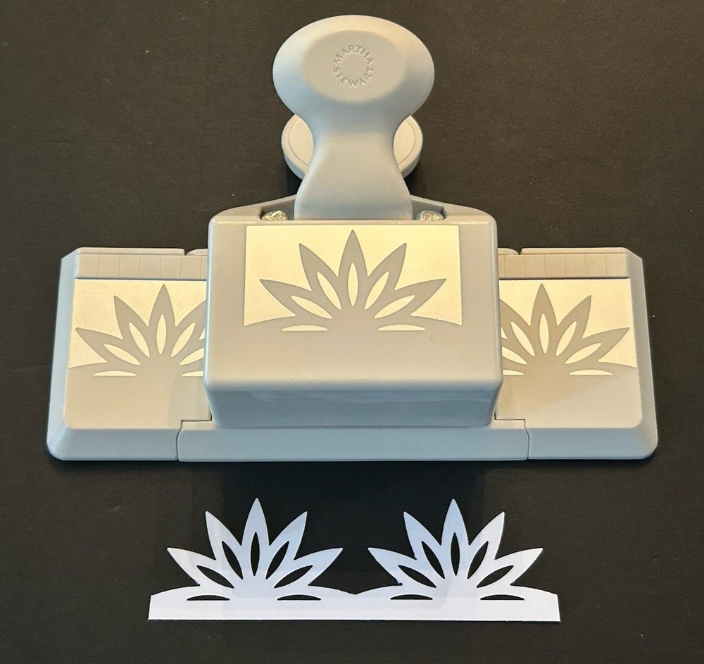 Martha Stewart ASTER Deep Edge Border Punch FLOWER