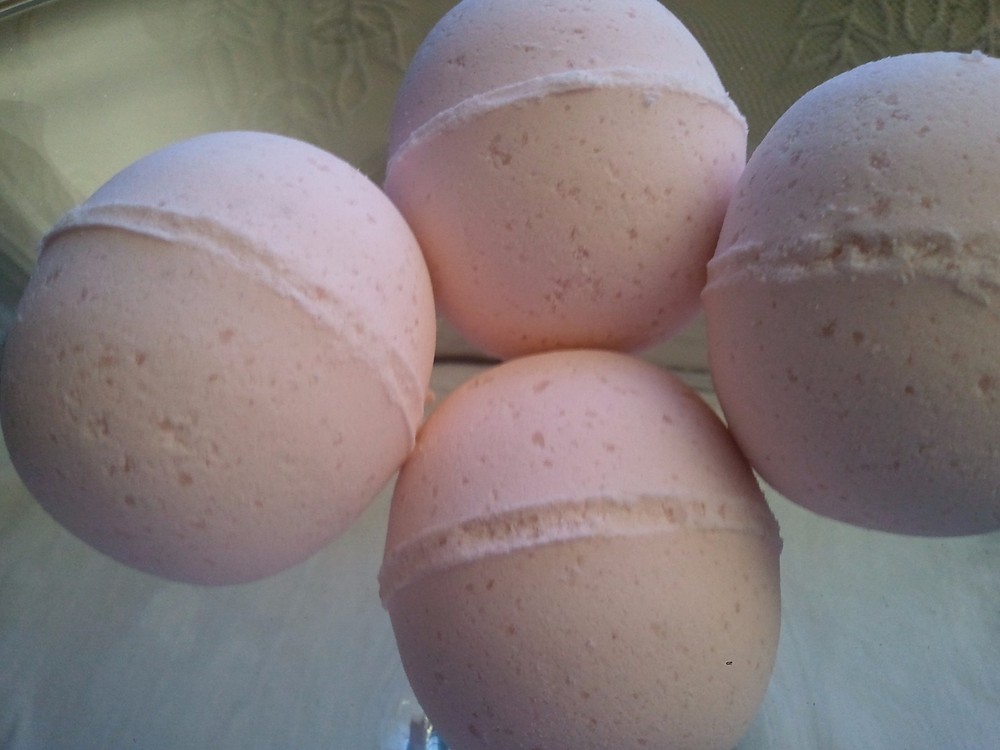 25 Sampler pack bath bombs 2.25 oz each, ultra-moisturizing, random fragrances