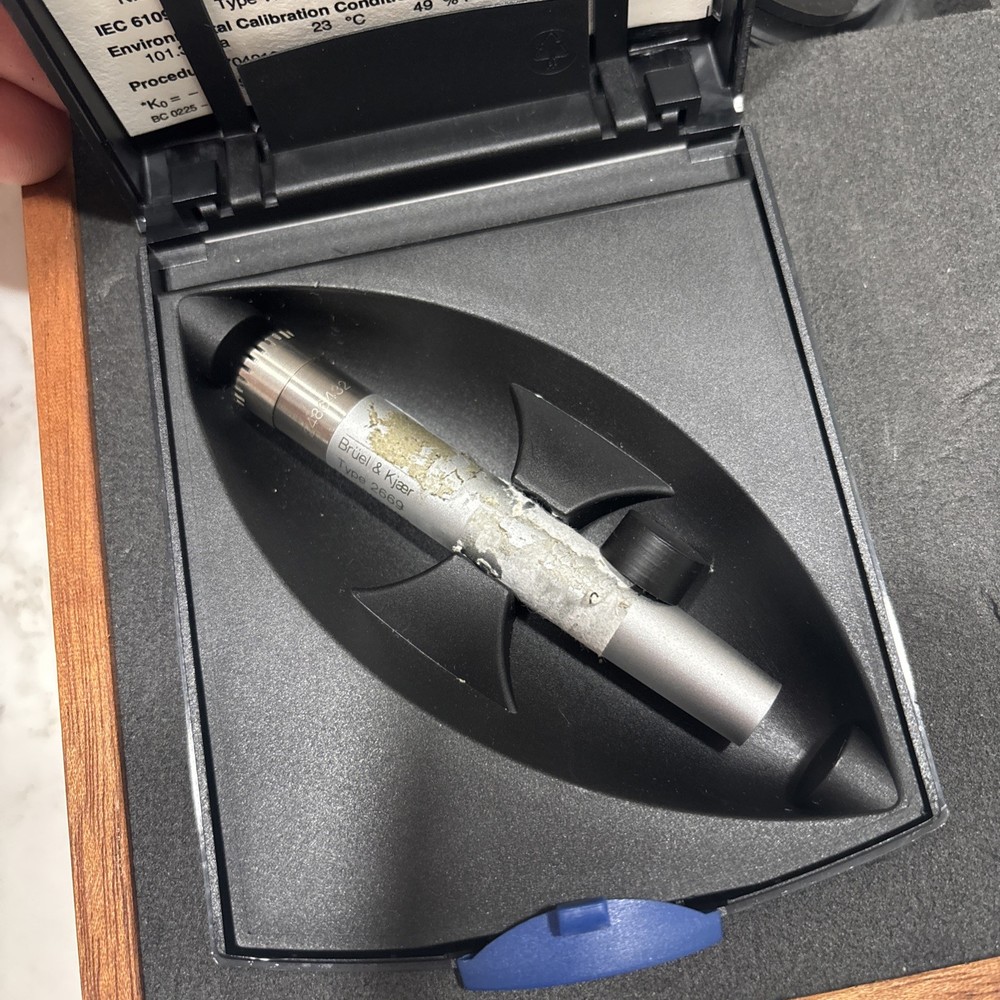 Bruel & Kjaer Model 4185 Ear Simulator for Telephonometry NICE!