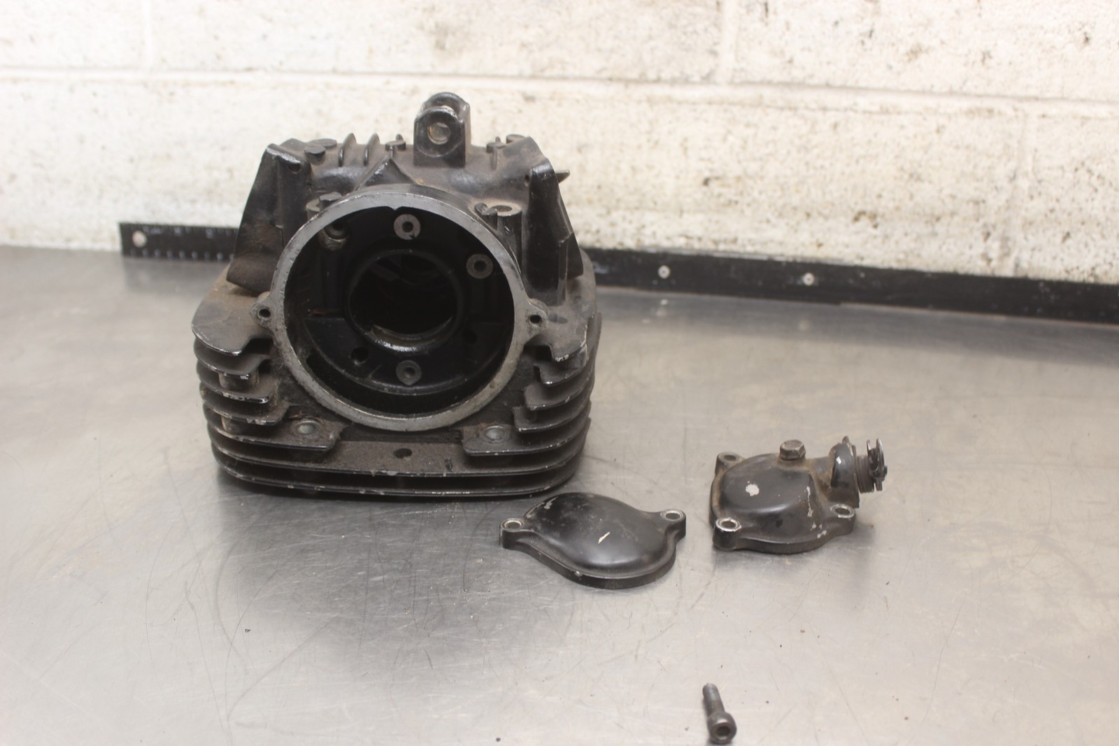 Yamaha XT250 ENGINE MOTOR CYLINDER HEAD XT250