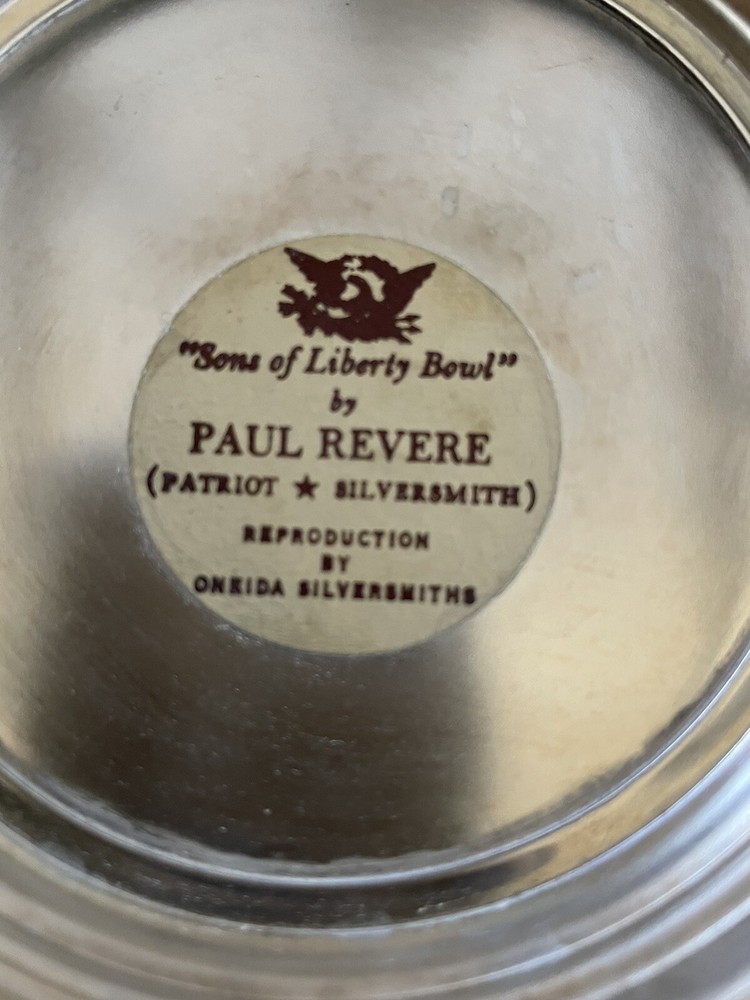 SILVER BOWL by ONEIDA SILVERSMITH (8 INCH)