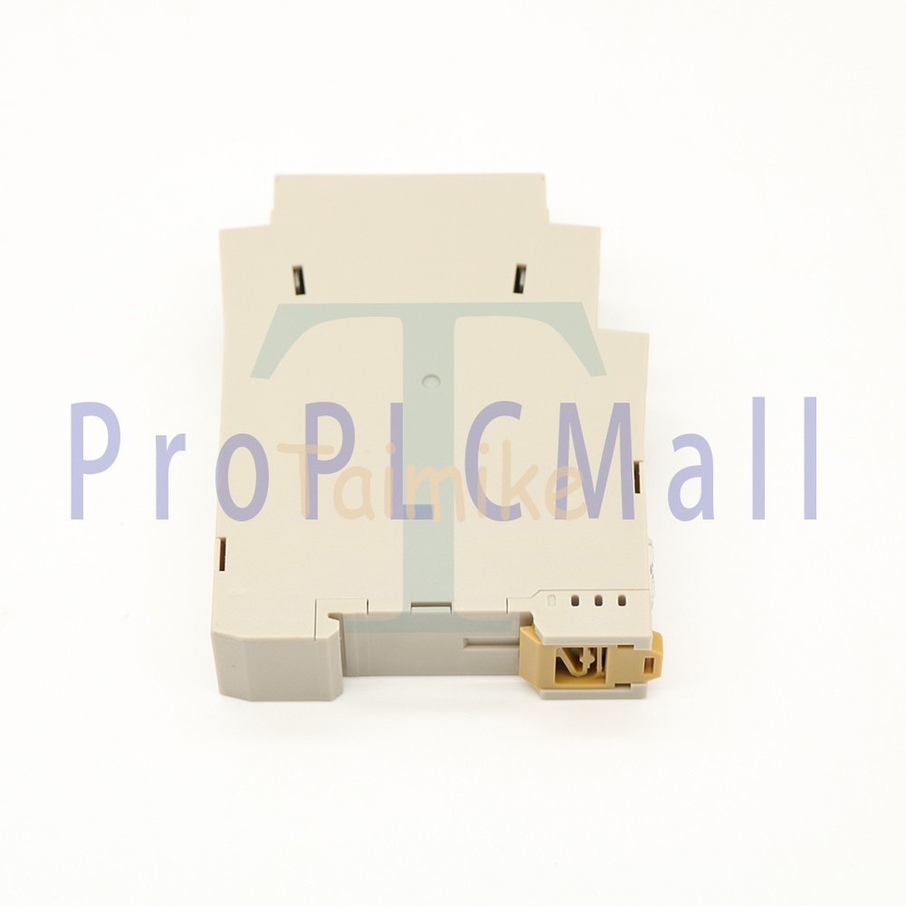 New In Box OMRON H3DE-S2 Time Relay Timer~