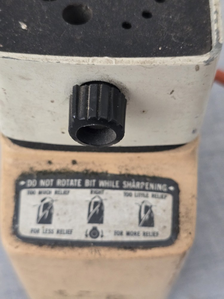 Vintage Black & Decker Drill Bit Sharpener Model 7980 - Tested & Working!