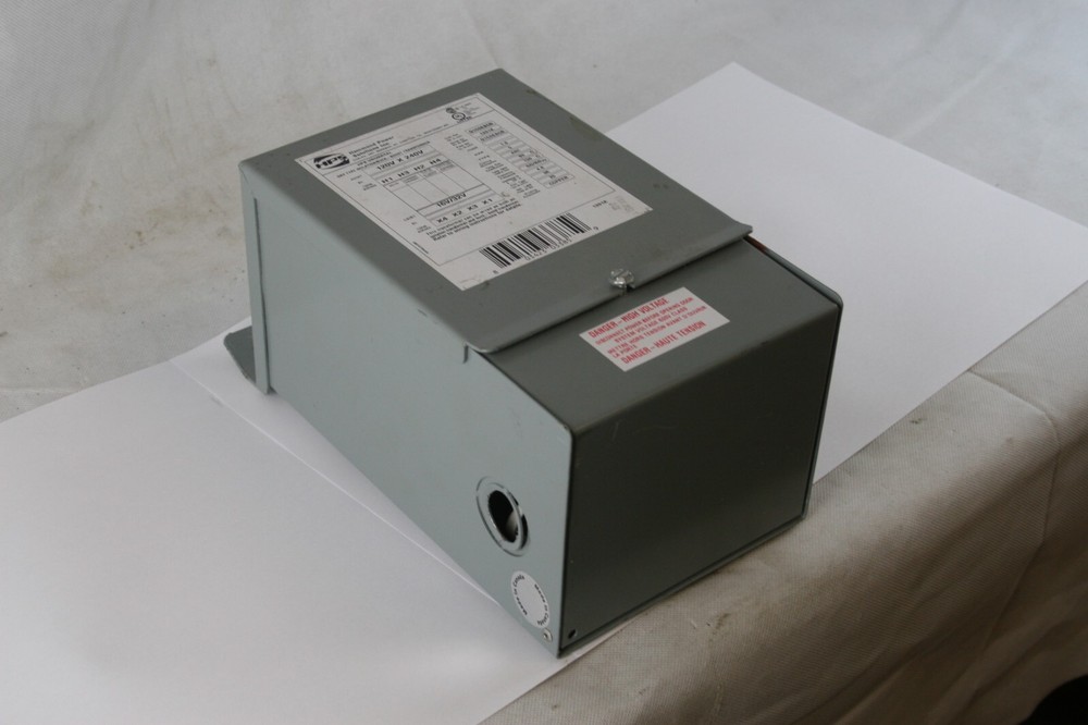 Hammer Power Solutions HPS Universal Boost Transformer Q1C0ESCB 120Vx240V