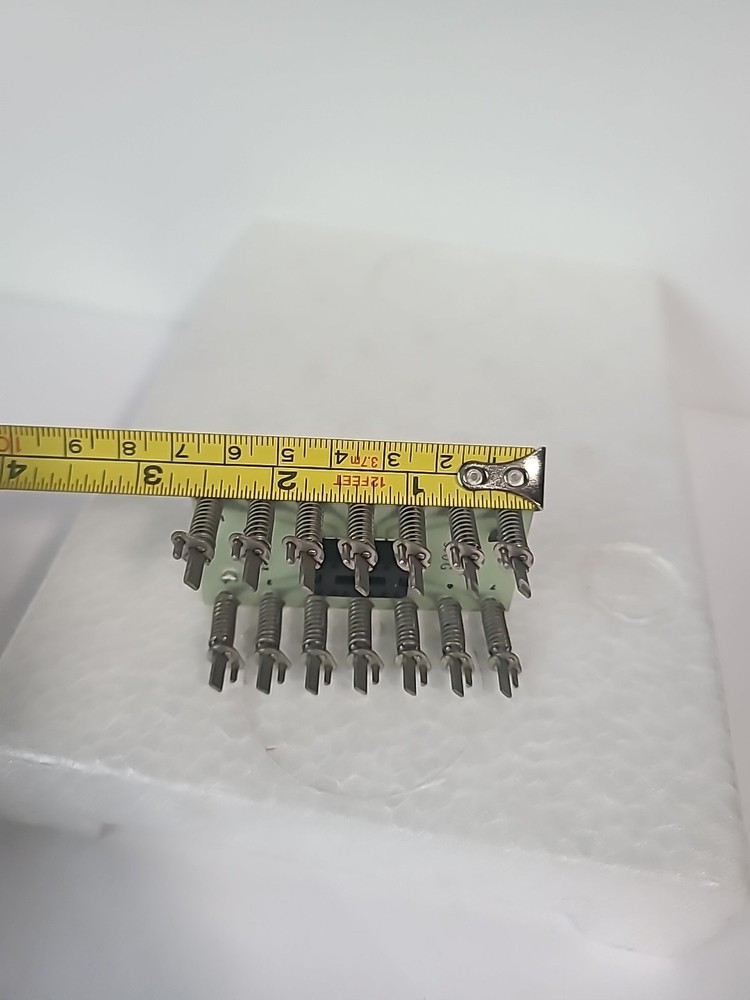 Vintage Vector Electronic 570-G Solderless DIP-14 Socket Adapter