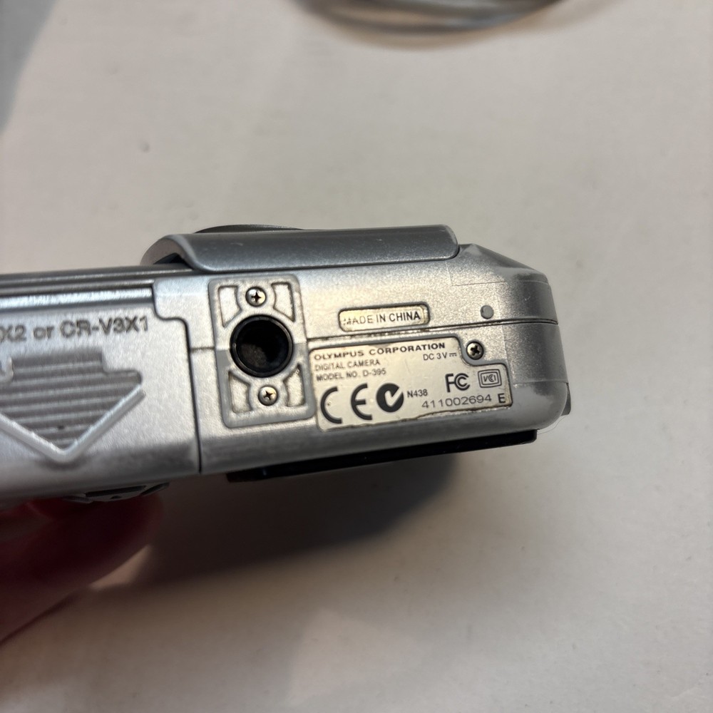 Olympus Digital Camera Camedia D-395 2.0MP Silver