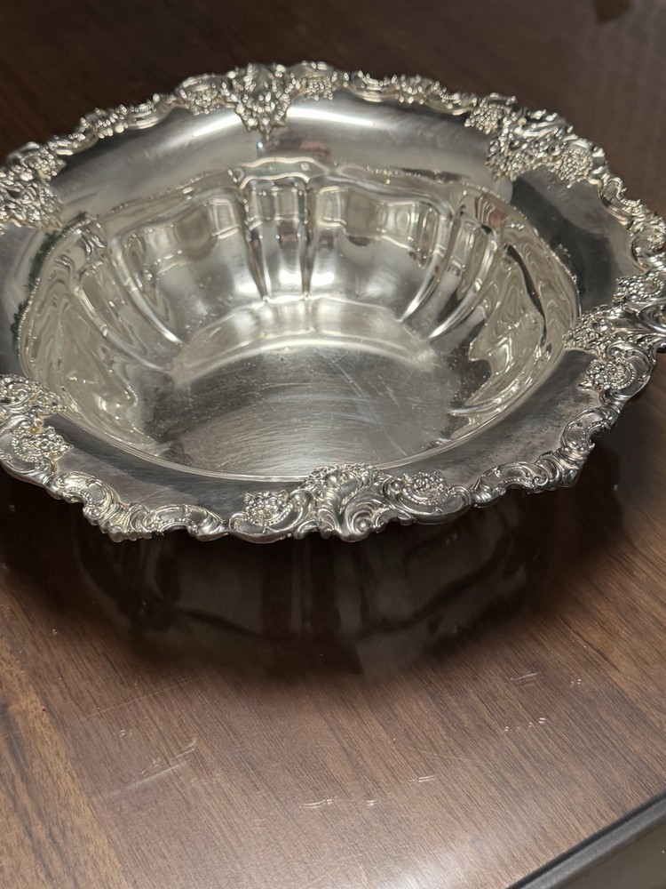 Baroque by Wallace silver-plated vegetable serving bowl, model #207