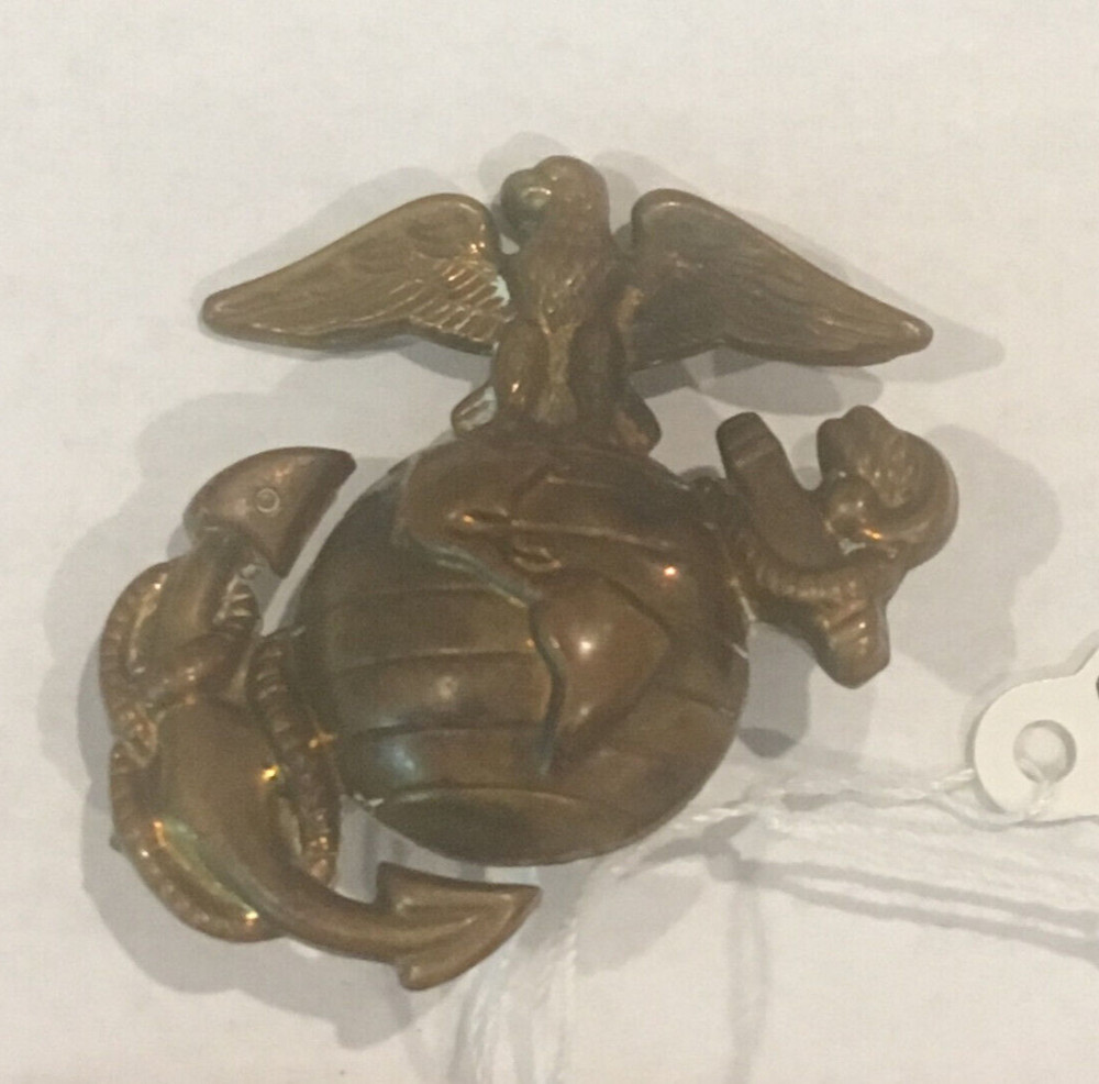 WWII USMC Cast Brass Eagle, Globe, Anchor Emblem Screw Back Pin