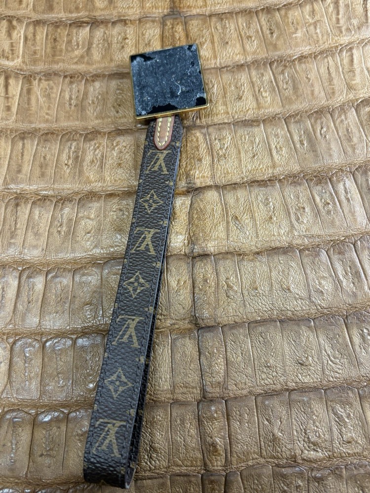 Louis Vuitton Monogram Dragonne Phone Ring Strap Accessorie