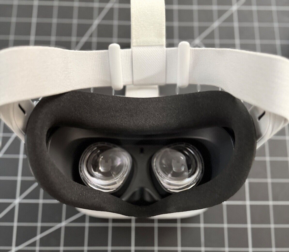 128GB Meta Oculus Meta Quest 2 VR Headset - Excellent Condition w 2 Controllers