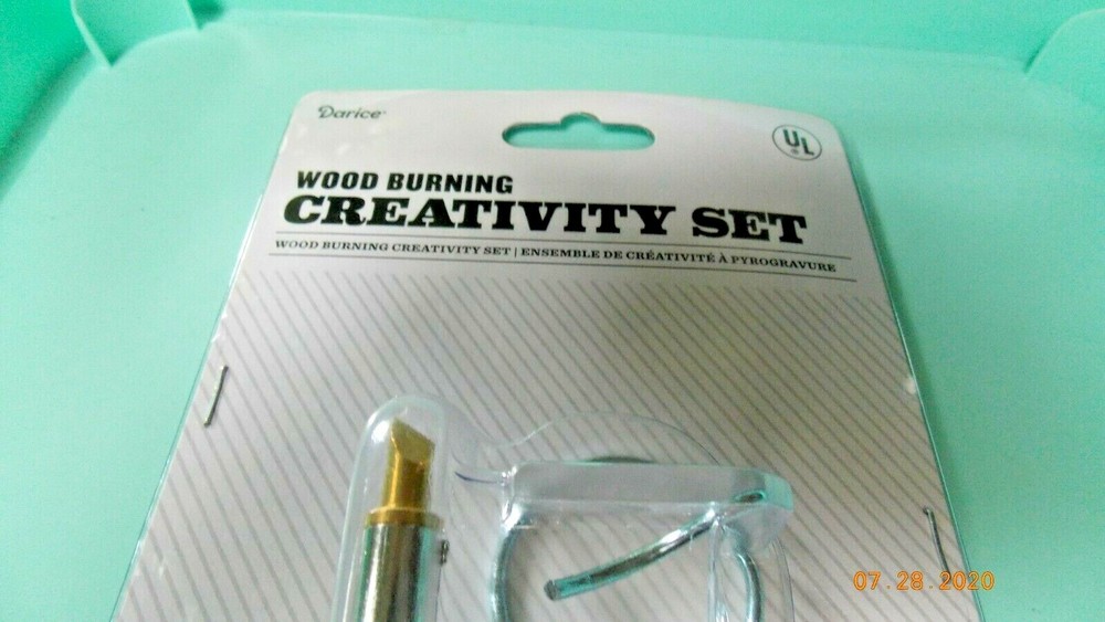Darice Woodburning Kit with 4 interchangeable tips.