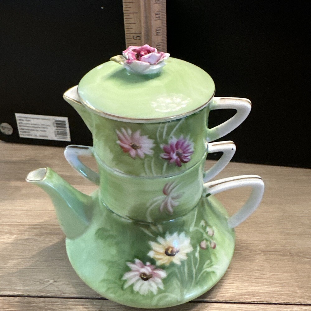 VINTAGE DINNER WARE COMBINATION SUGAR, CREAMER, TEAPOT