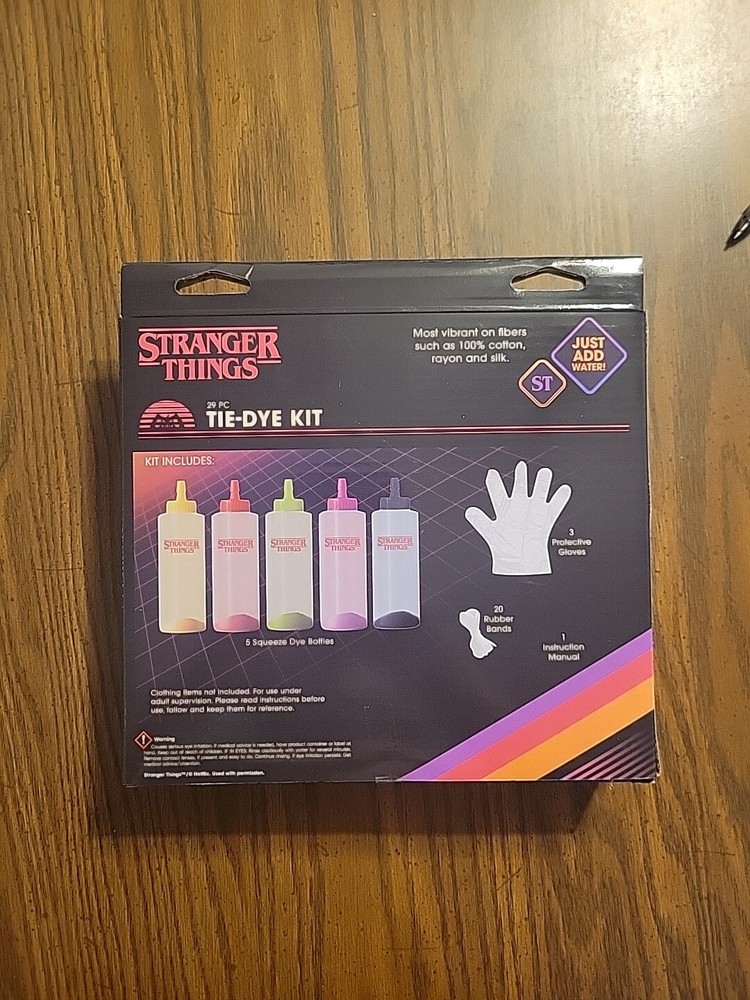 Stranger Things Netflix Tie-dye Kit NEW IN BOX