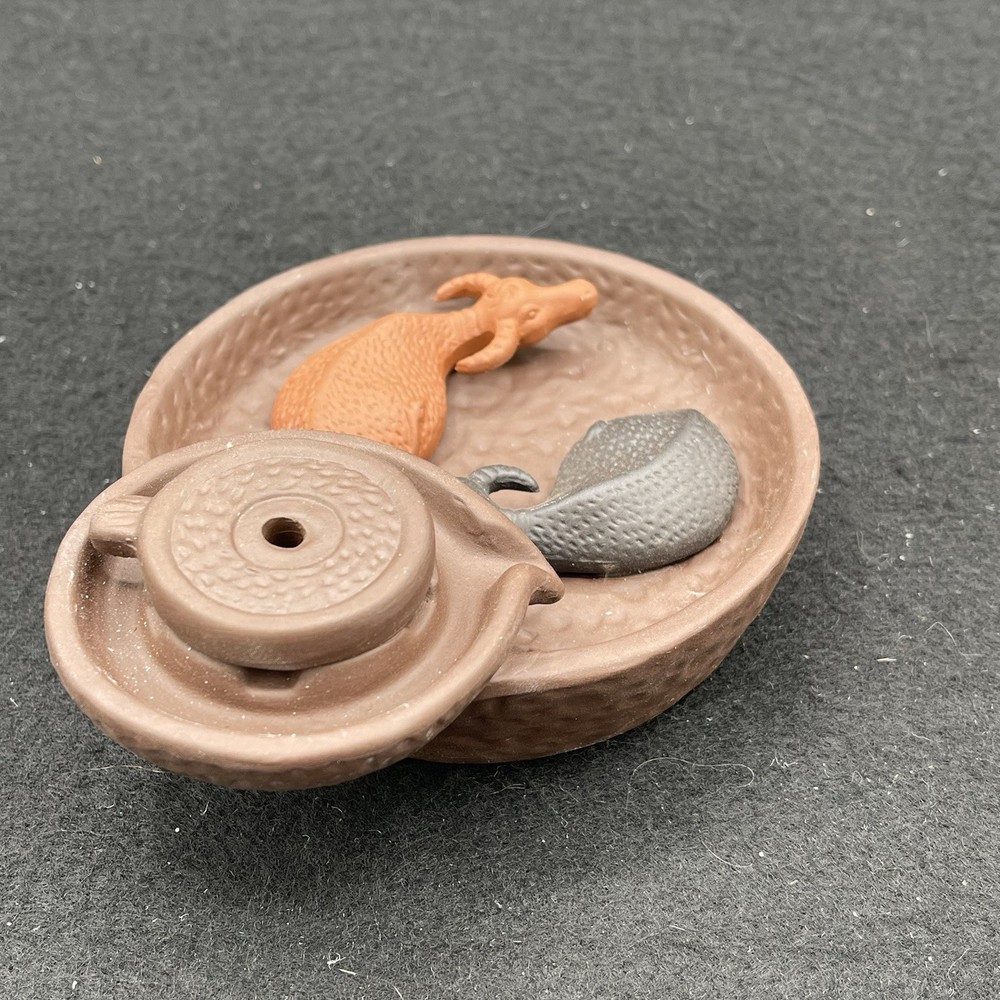 Two Bulls Round Ceramic Incense Holder