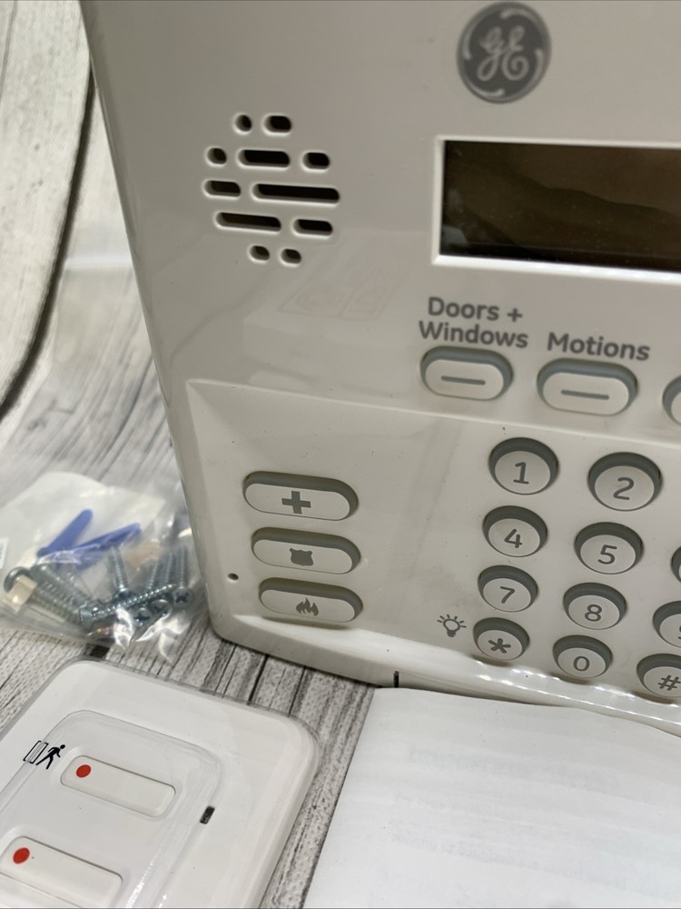 GE Simon XT Security System Panel And Accessories