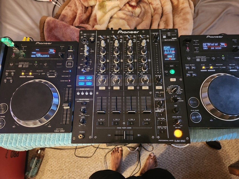 pioneer dj turntable