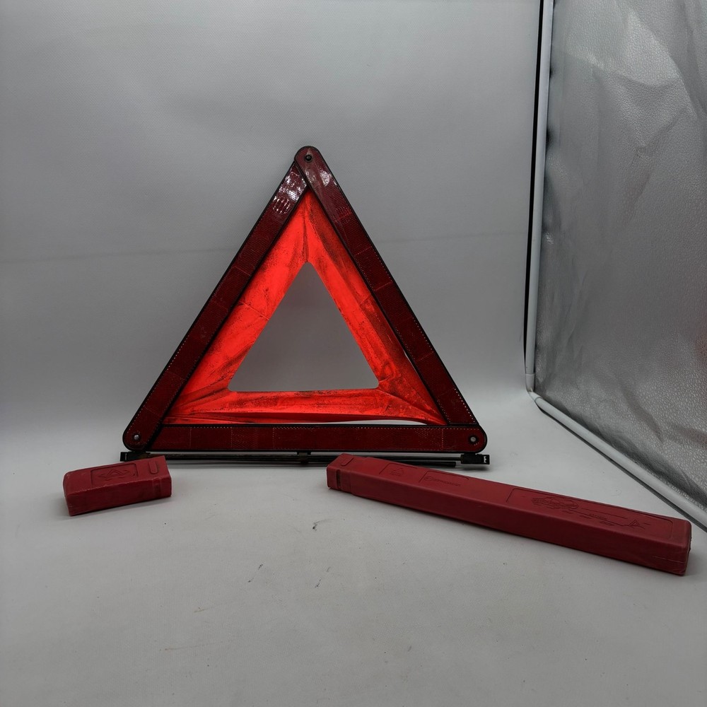 GENERIC EMERGENCY TRIANGLE