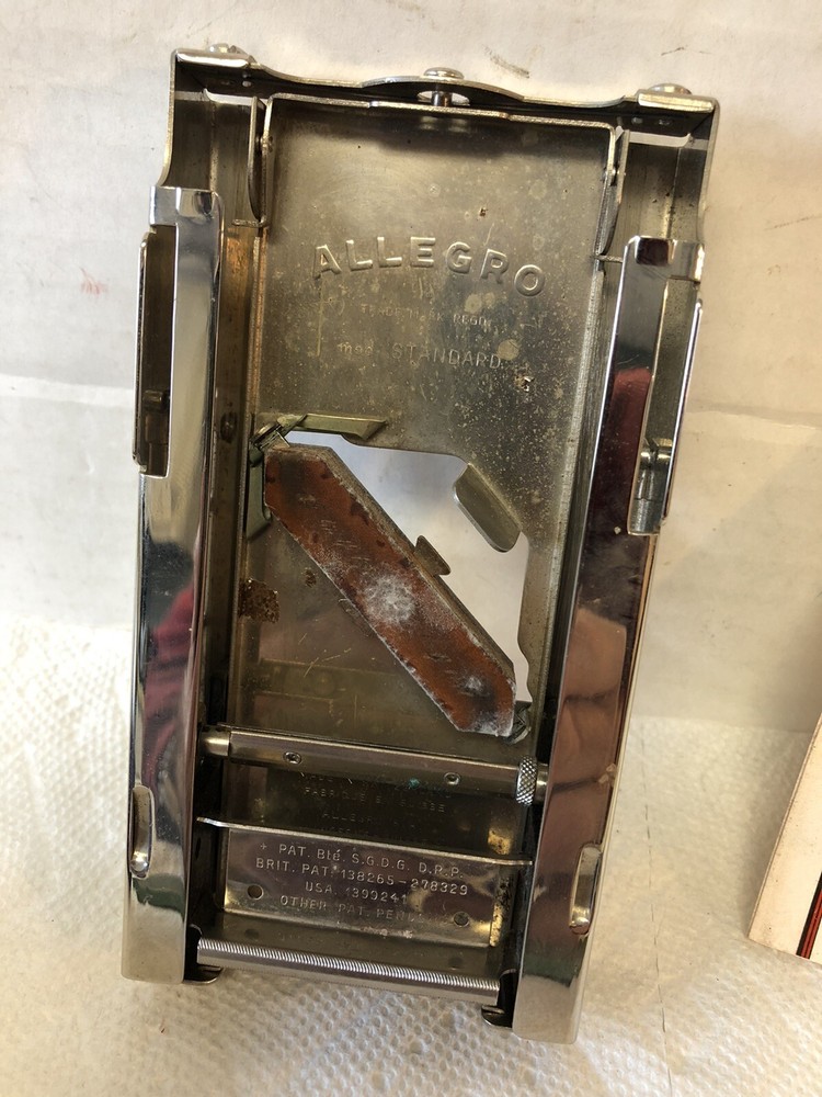 Vintage Allegro Model Standard Automatic Razor Honing Stropping Machine with Box