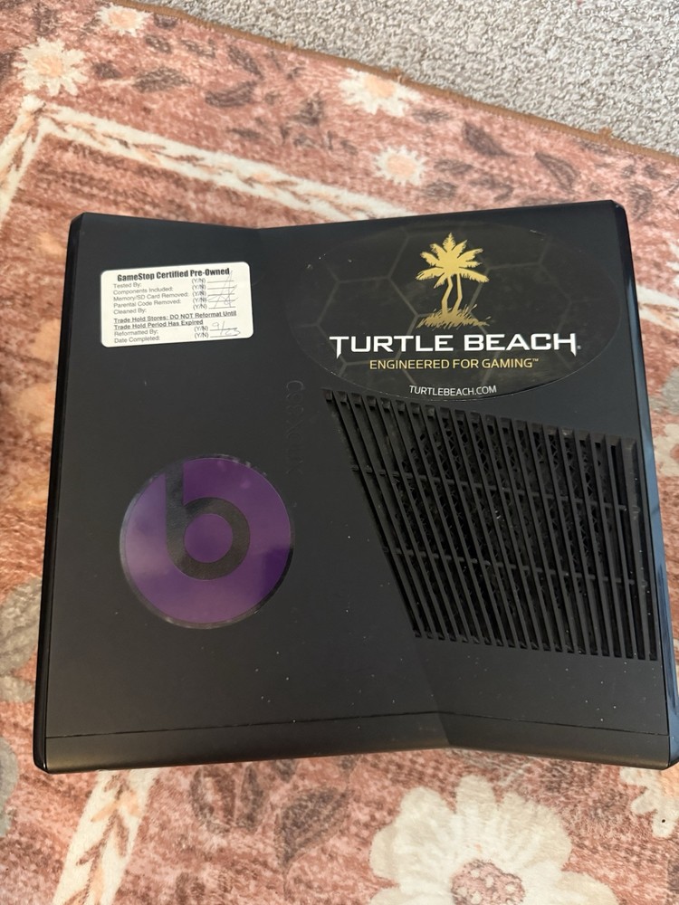 Xbox 360- Includes 4 Games 3 Controllers