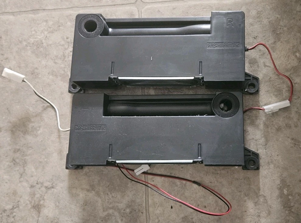 Sharp LC-70LE600U TV Speakers Set