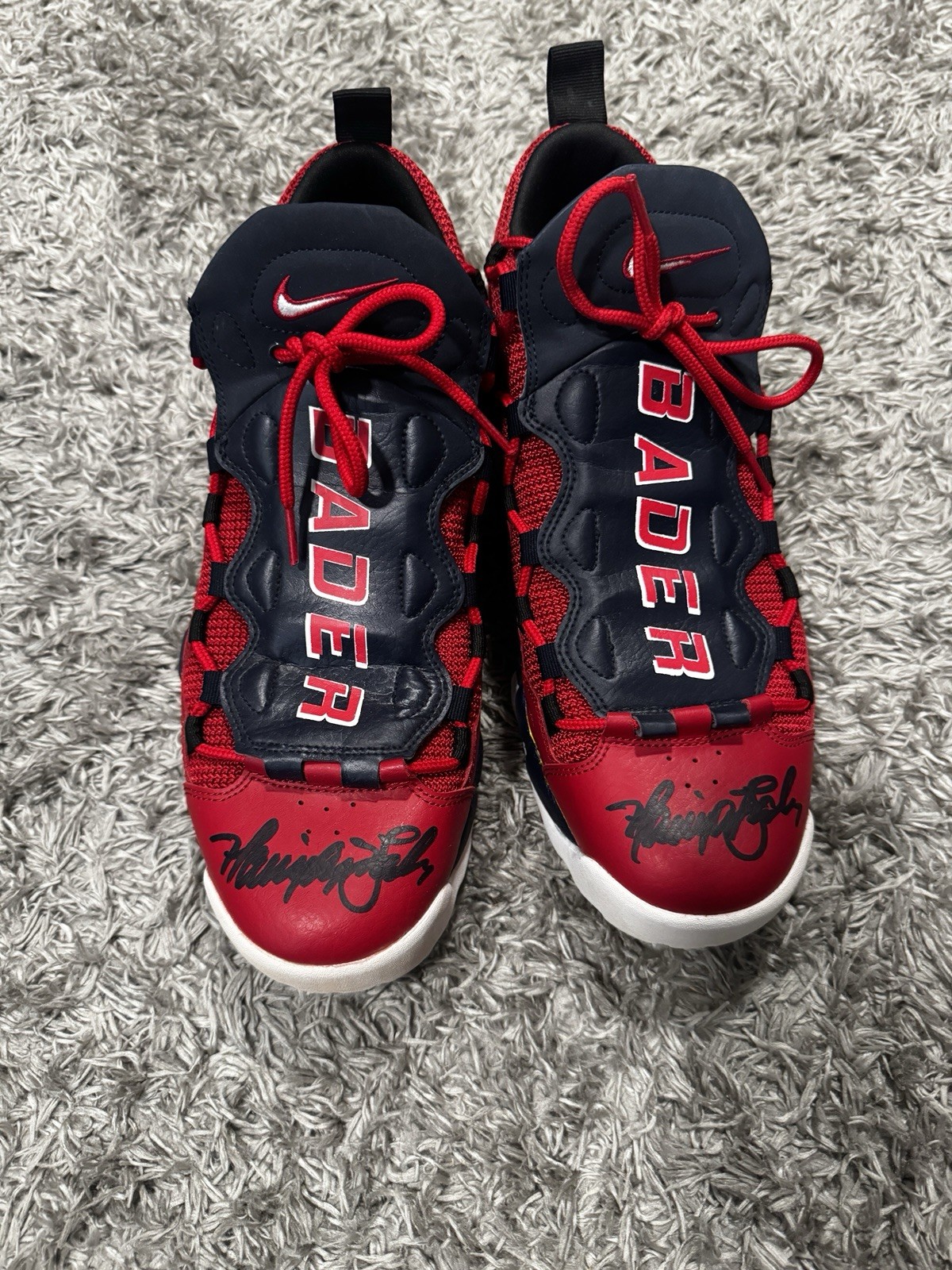 Harrison Bader Game Issued / Used Turfs Autographed Nike 2018 Cardinals Giants