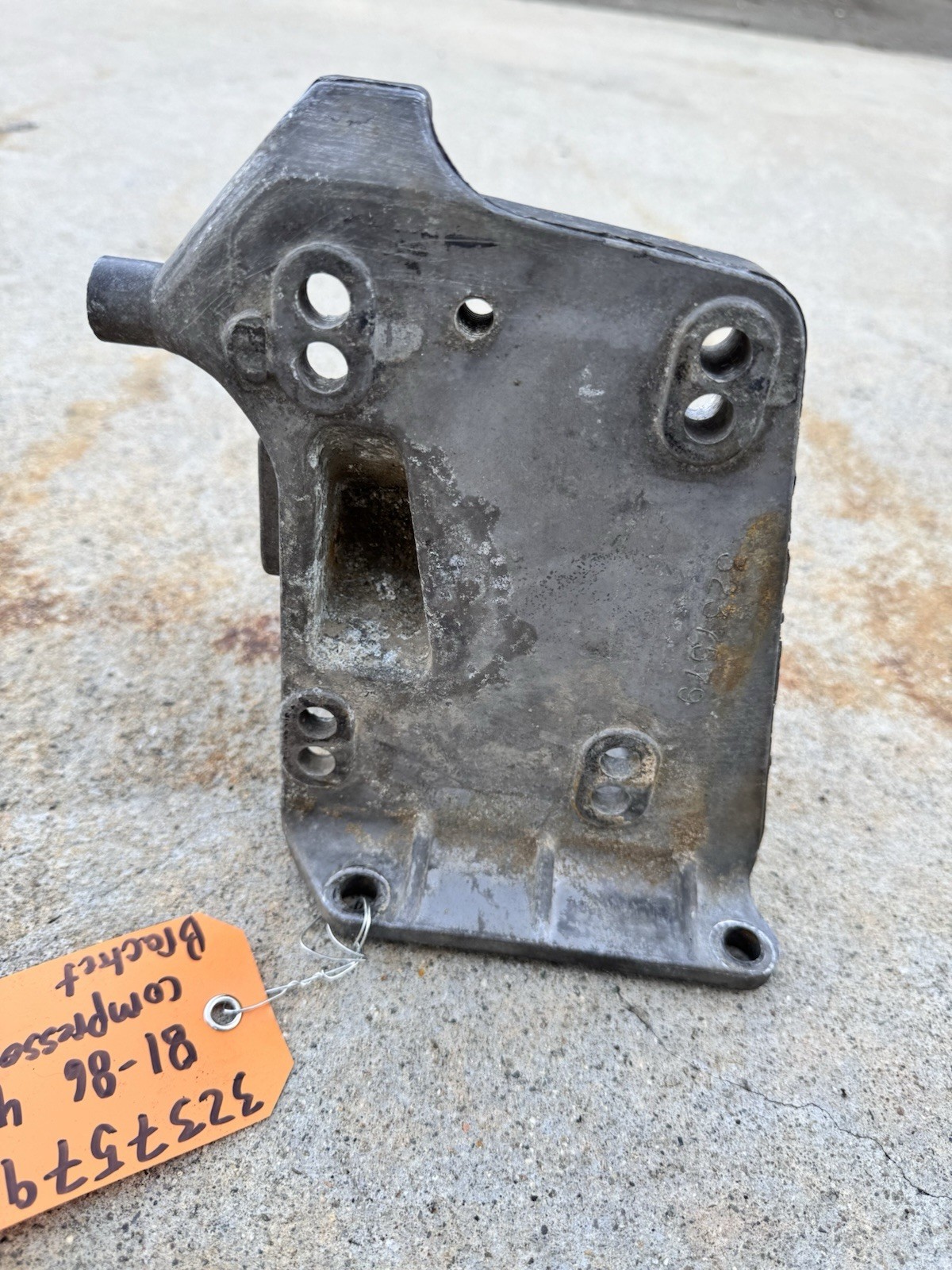 81-86 Jeep CJ 4.2L 6cyl Compressor Mounting Bracket 3237579