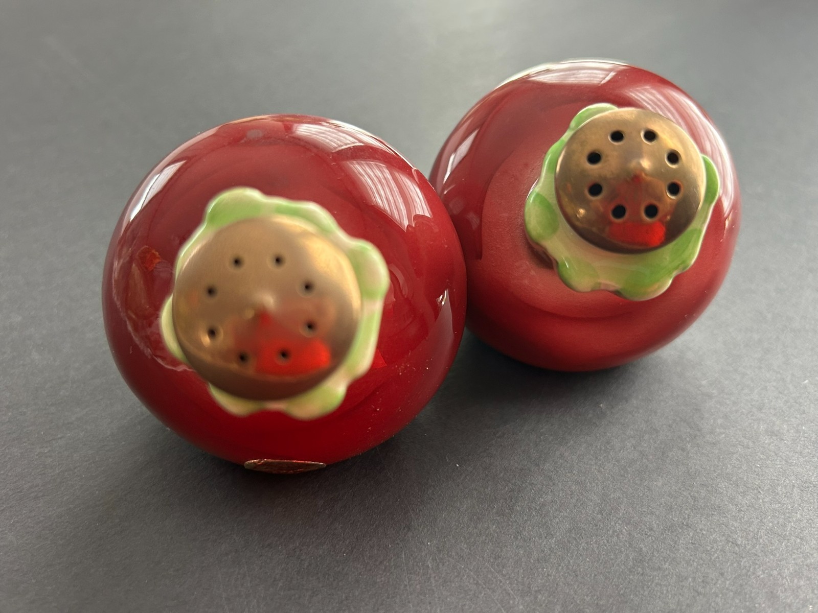 Vintage Enesco Ceramic Salt & Pepper Shakers Red/Pink Beets 2.25" x 4"