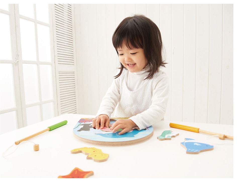 Two-Layer Puzzle Fishing Game